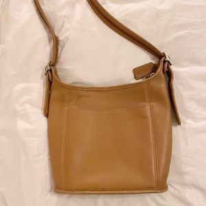 Vintage COACH tan leather purse